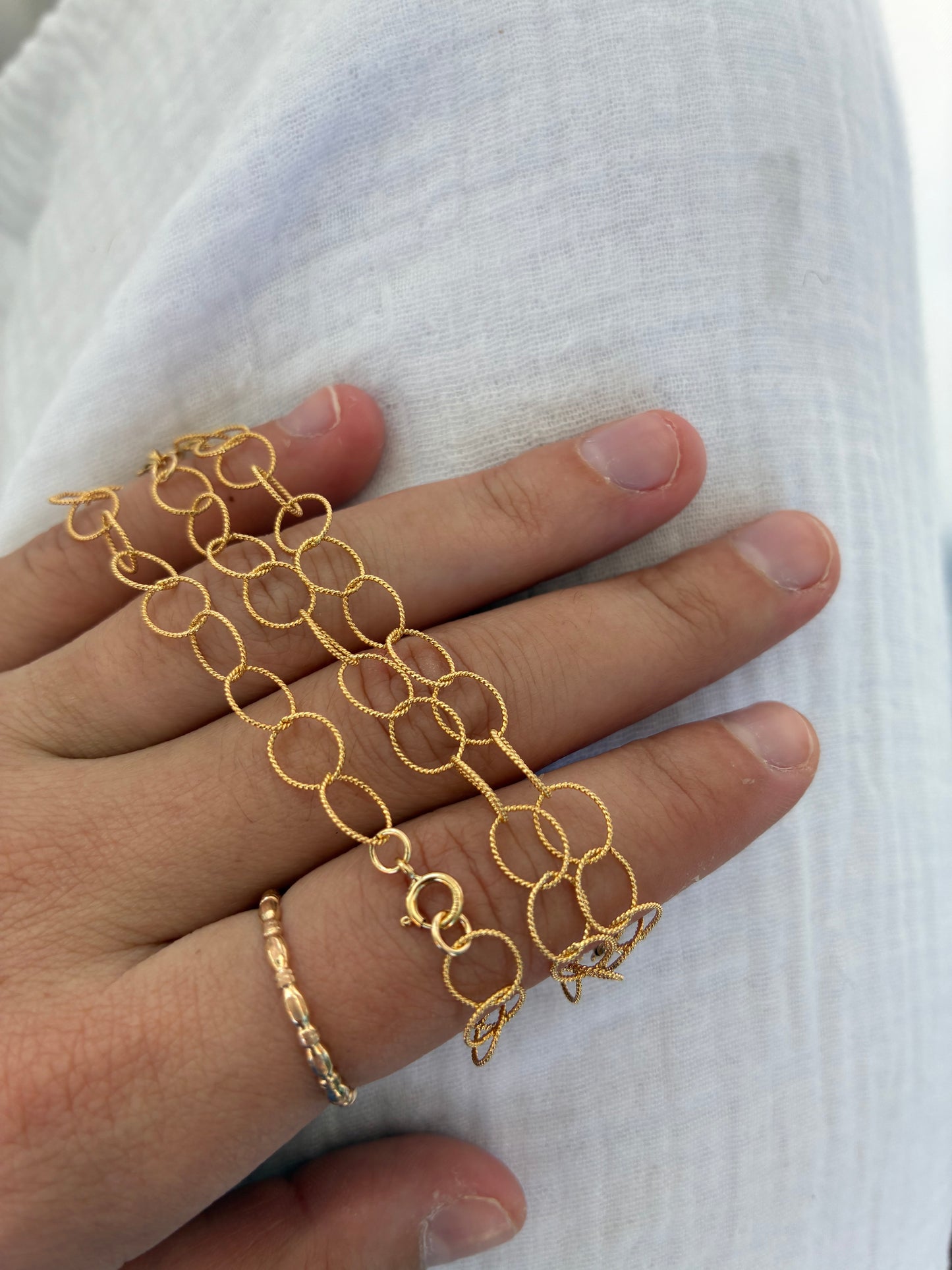Textured Circular Chain Bracelet