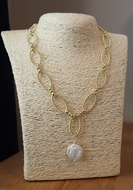 Textured Chain & Coin Pearl Necklace
