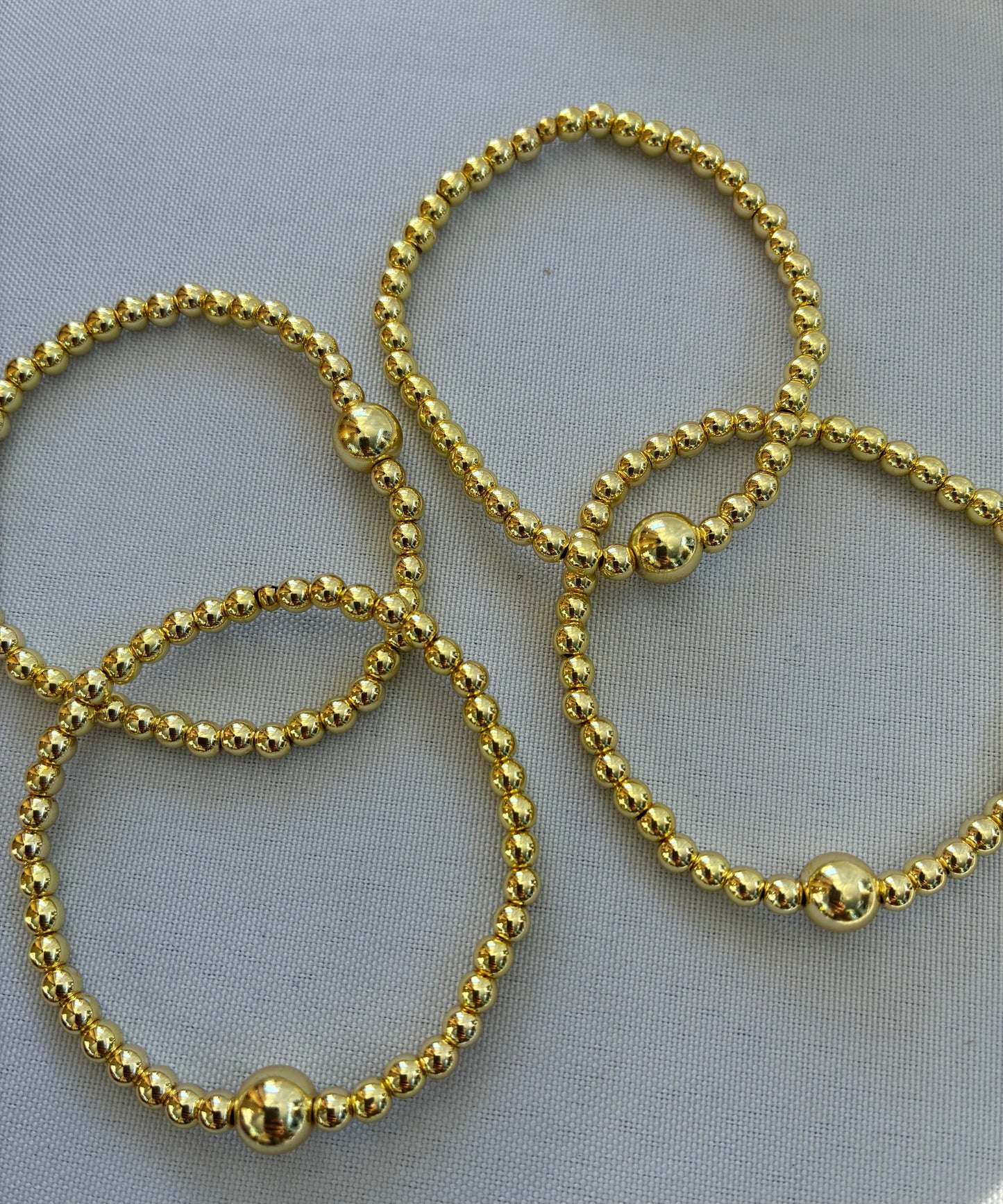 Simple Gold Bracelet with Middle Bead